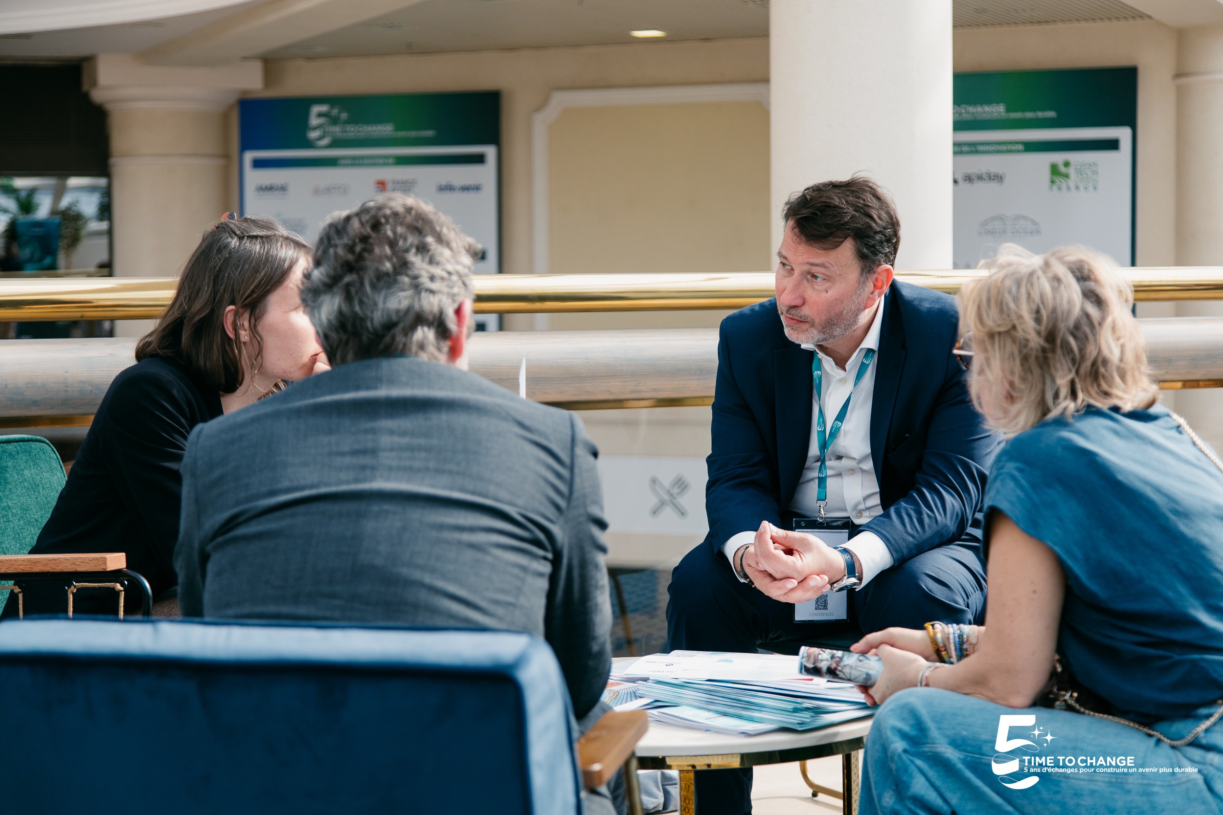 imgGYMds0vXcVXl36rI jdZ2